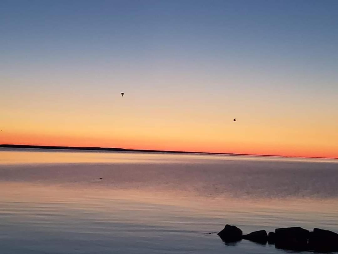 Bayview Lakefront Inn Saint Ignace Exterior foto